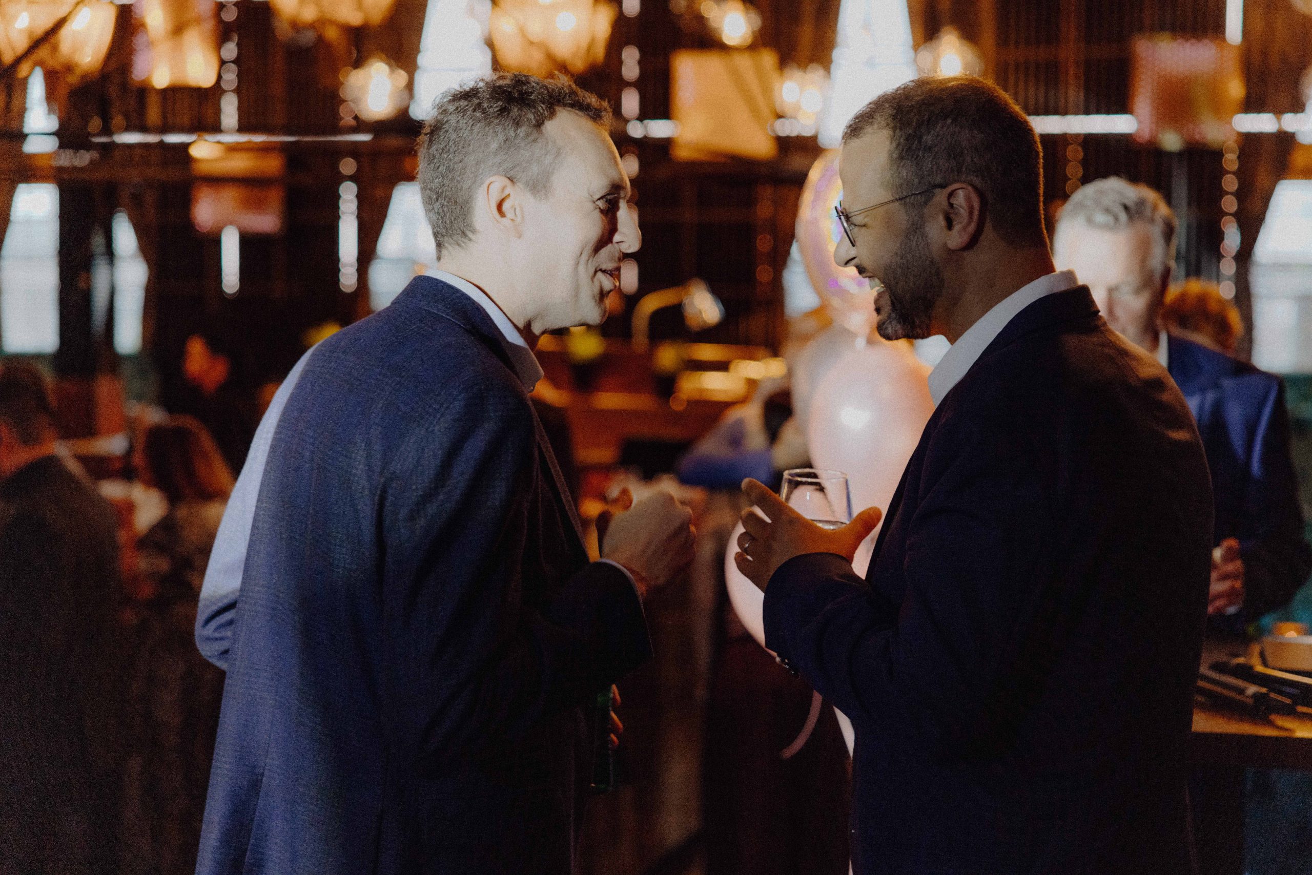 Warm reunion between long-time industry contacts